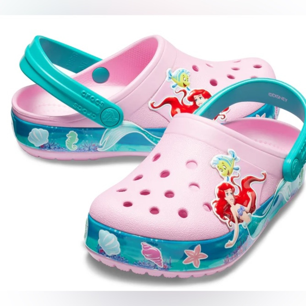 NWT Crocs Girls Princess Ariel Clogs| Water Shoes-FREE 4 pc Charms